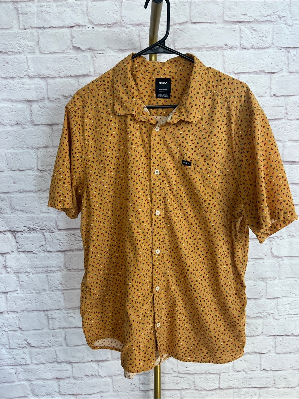RVCA Men's Mustard Short Sleeve Printed Button-Up Shirt